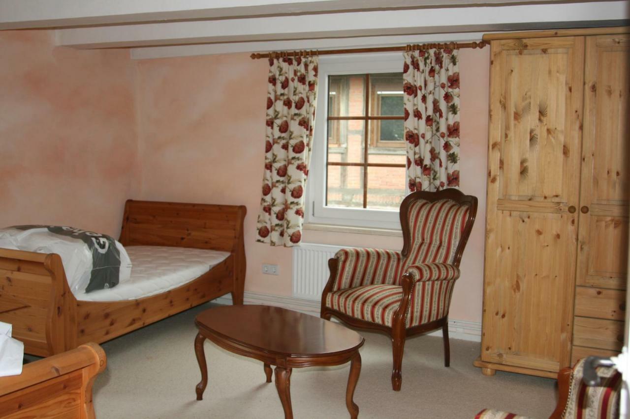Apartments Cafe Brennnessel Veltheim Luaran gambar